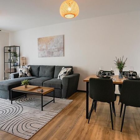 Reitz - Apartment I Zentrale Lage I Stellplatz I 55Qm I 2 Zimmer I Kueche I Bad I Terrasse Bad Hersfeld Eksteriør billede