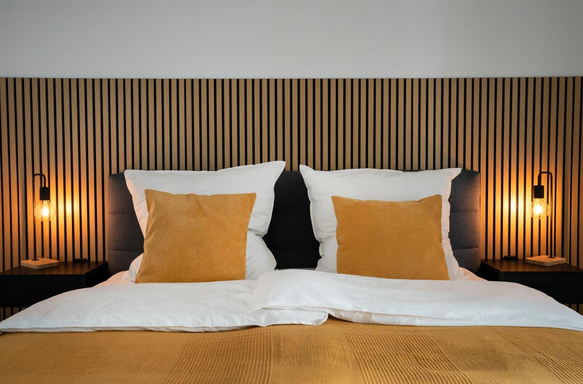 Reitz - Apartment I Zentrale Lage I Stellplatz I 55Qm I 2 Zimmer I Kueche I Bad I Terrasse Bad Hersfeld Eksteriør billede