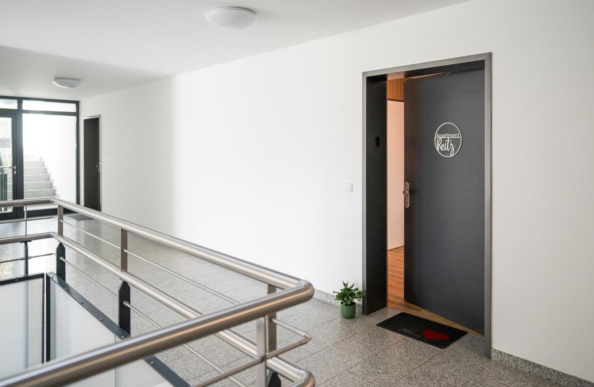 Reitz - Apartment I Zentrale Lage I Stellplatz I 55Qm I 2 Zimmer I Kueche I Bad I Terrasse Bad Hersfeld Eksteriør billede