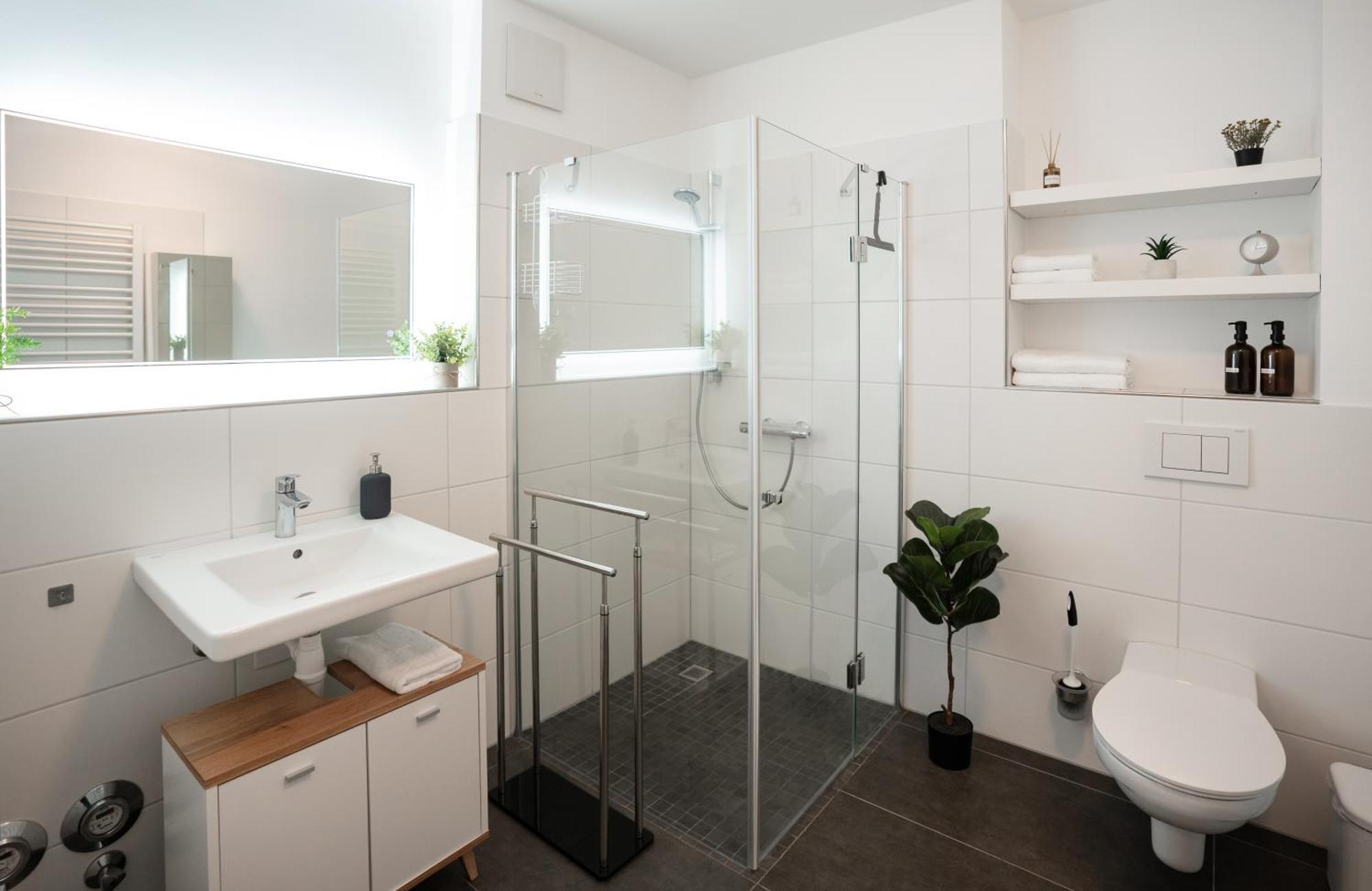 Reitz - Apartment I Zentrale Lage I Stellplatz I 55Qm I 2 Zimmer I Kueche I Bad I Terrasse Bad Hersfeld Eksteriør billede