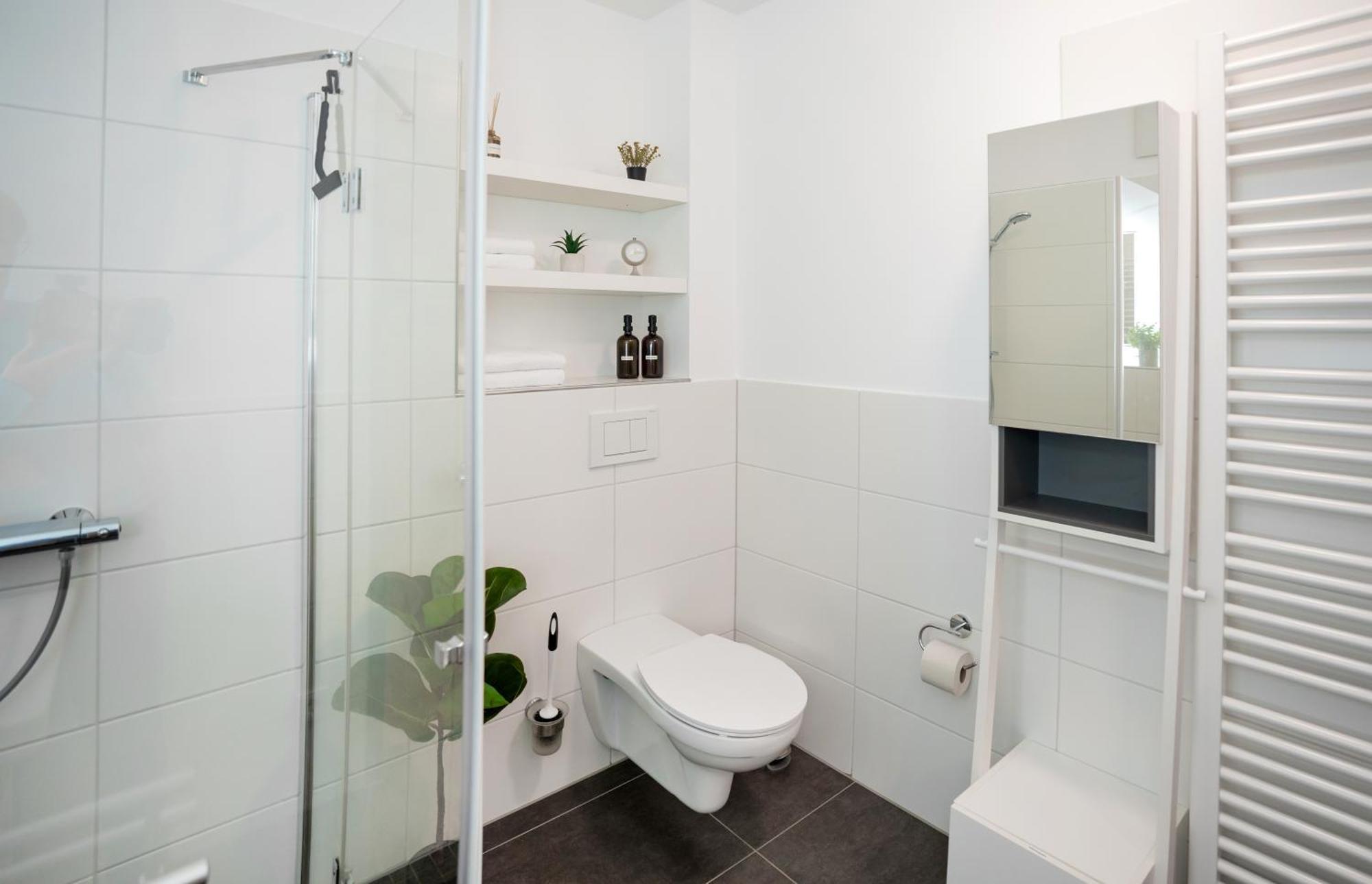 Reitz - Apartment I Zentrale Lage I Stellplatz I 55Qm I 2 Zimmer I Kueche I Bad I Terrasse Bad Hersfeld Eksteriør billede